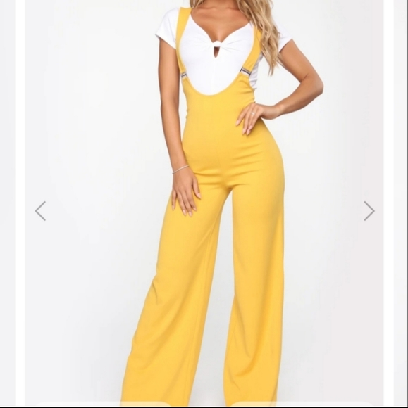 Fashion Nova Pants - Suspender flare pants size large